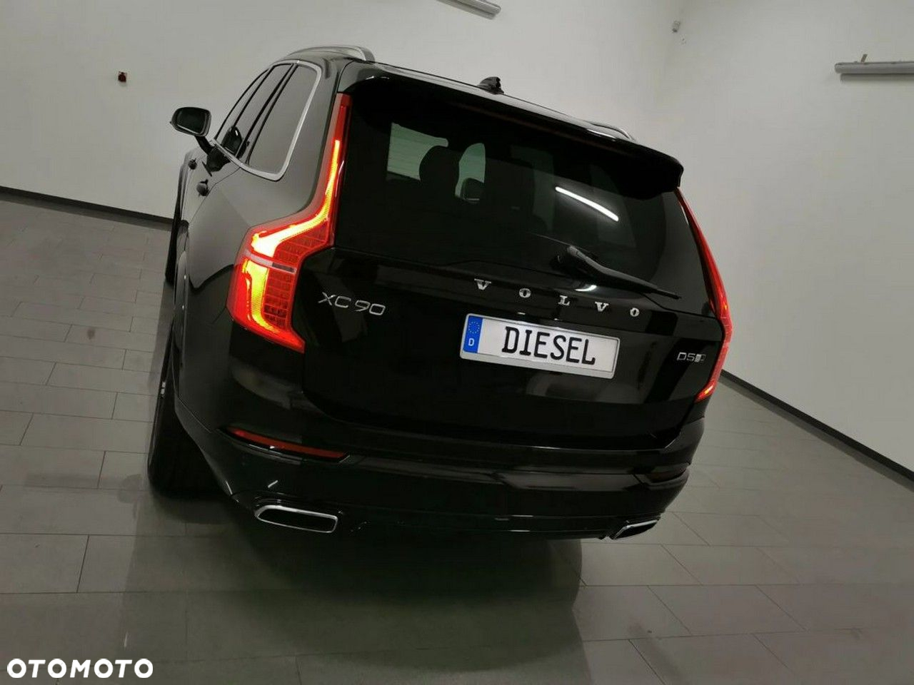 Volvo XC 90 D5 AWD R-Design - 9
