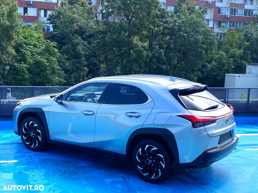 Lexus UX 300e Business - 8