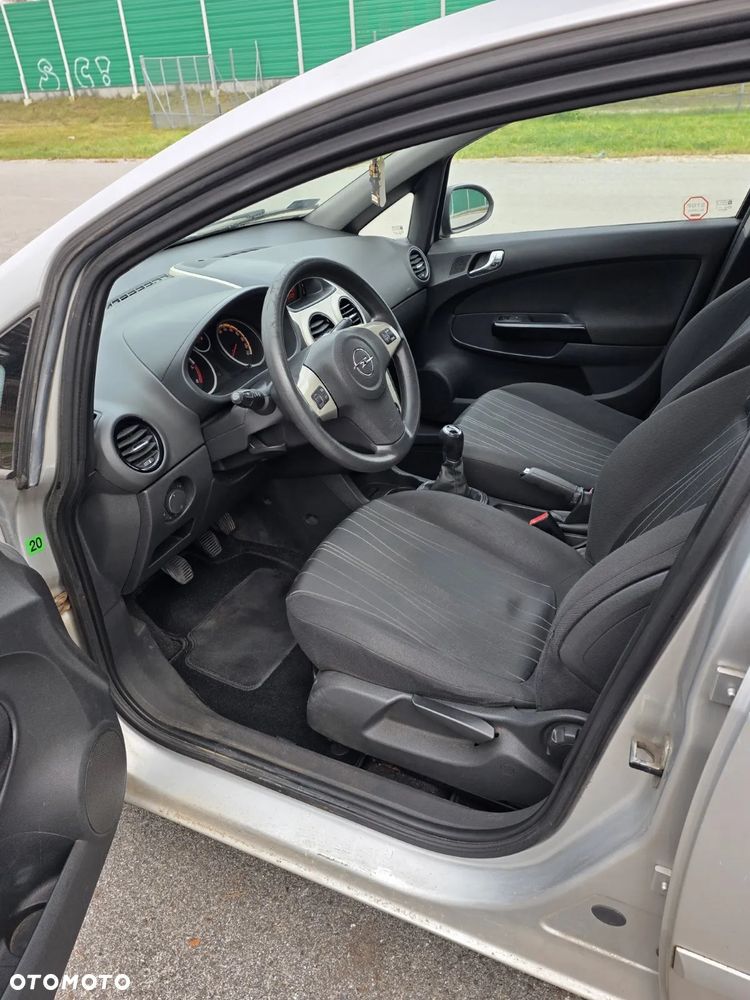 Opel Corsa 1.3 CDTI Essentia - 10