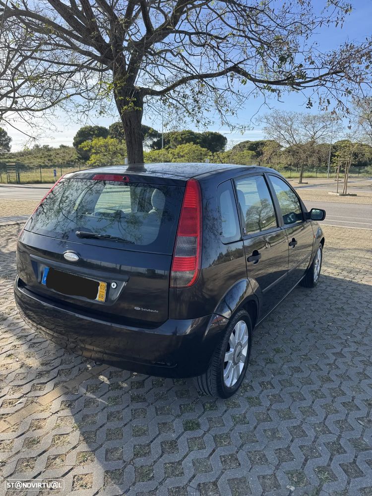 Ford Fiesta 1.25 Ghia - 6