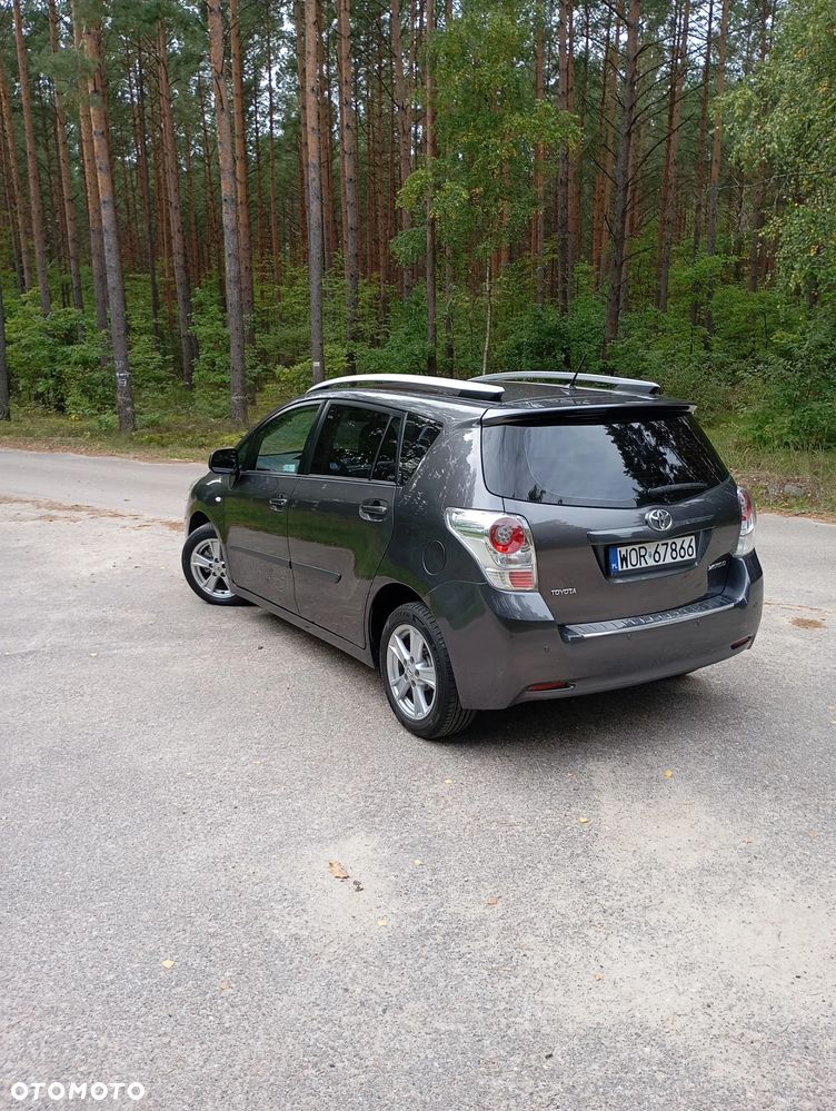 Toyota Verso 2.0 D-4D Premium 7os - 9