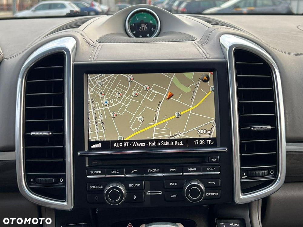 Porsche Cayenne Turbo Tiptronic S - 30