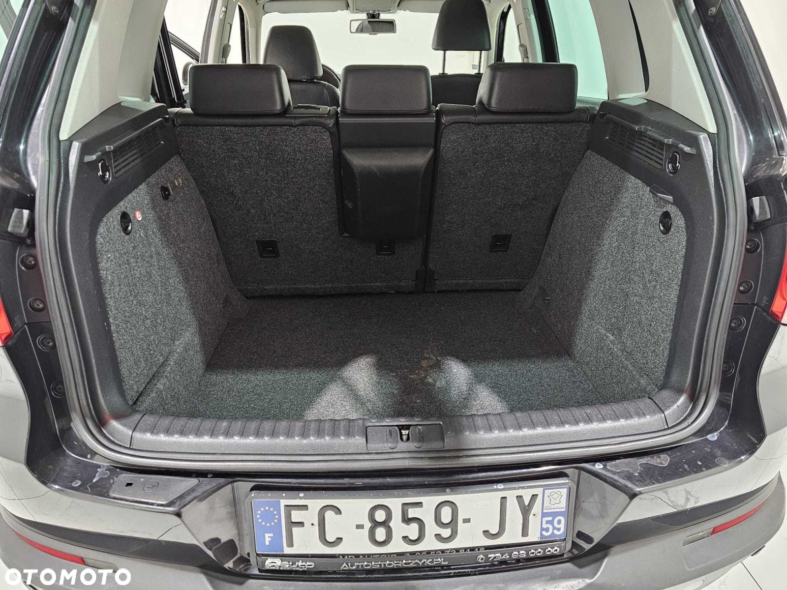 Volkswagen Tiguan - 11