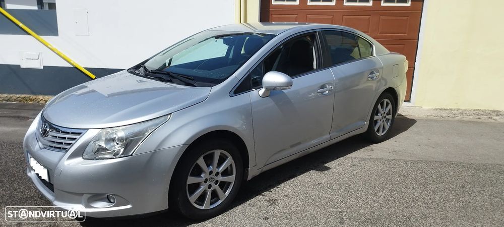 Toyota Avensis SD 2.0 D-4D Exclusive +Pele+GPS - 1