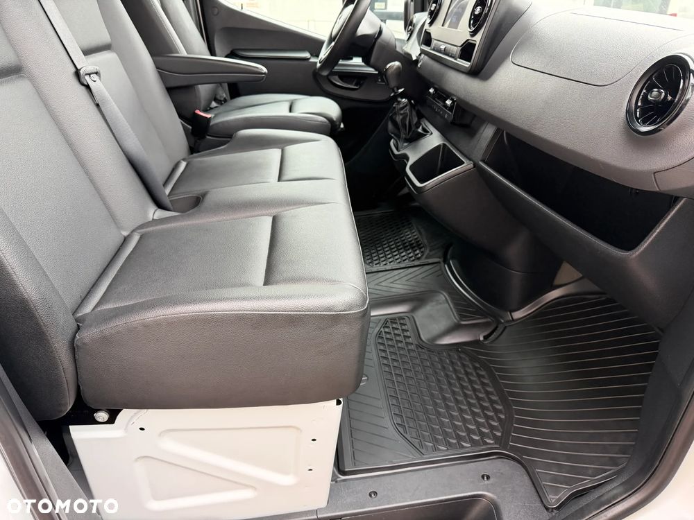 Mercedes-Benz Sprinter 516 Bliźniaki Izoterma Winda - 30
