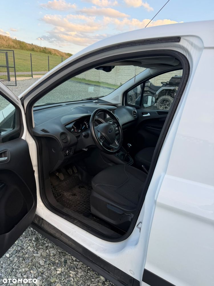 Ford Courier - 11