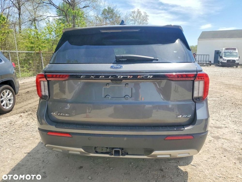 Ford Explorer - 5