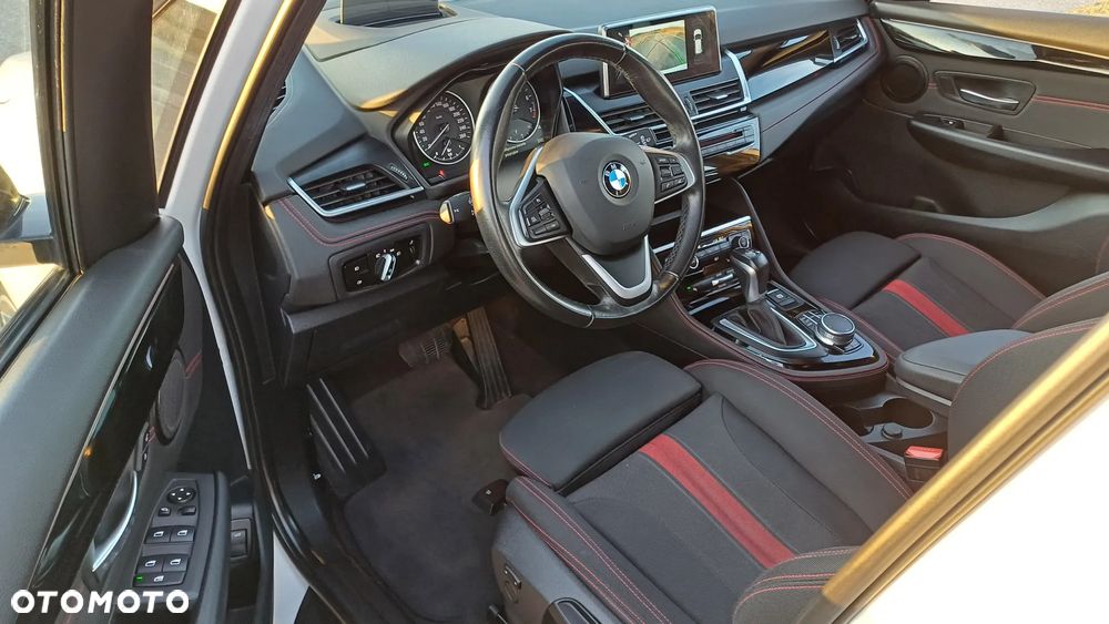 BMW Seria 2 218i Sport Line - 9