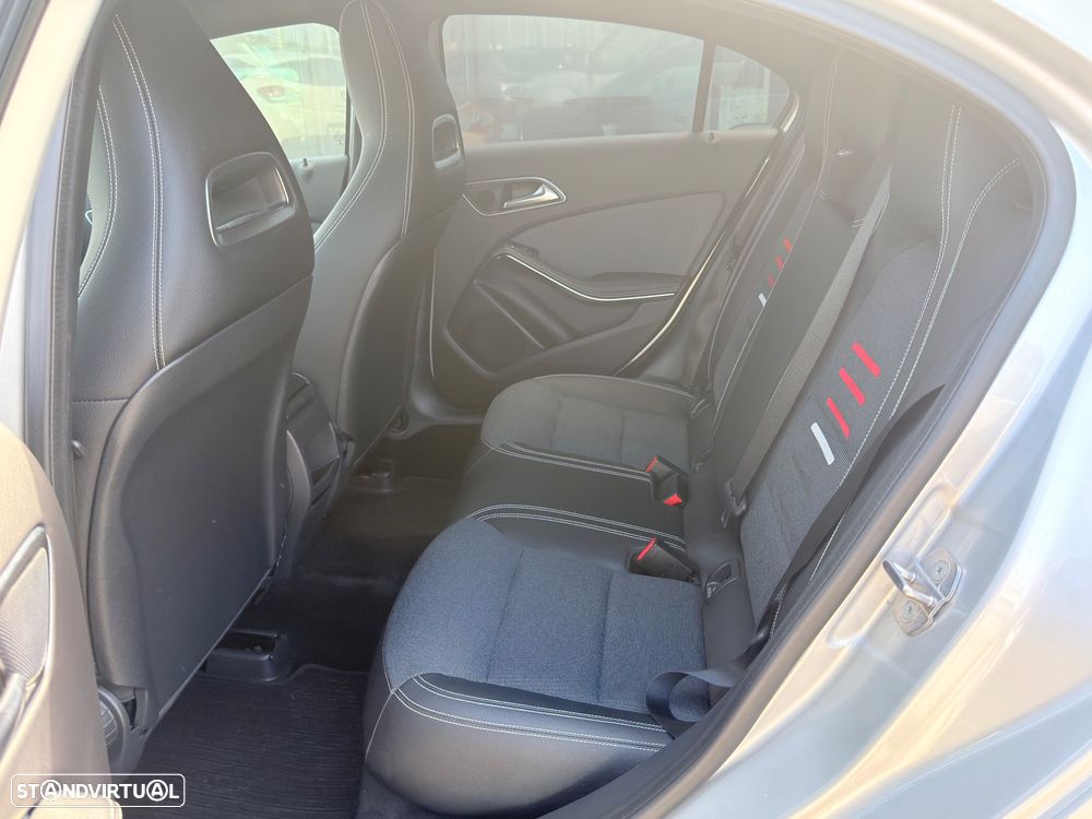 Mercedes-Benz A 180 CDI AMG Line - 9