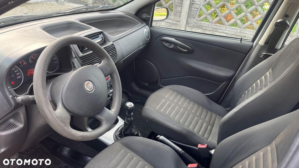 Fiat Punto 1.2 8V - 9