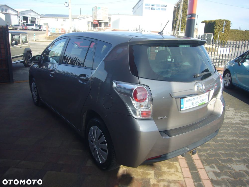 Toyota Verso 1.6 D-4D 5-Sitzer Start/Stop Life - 9