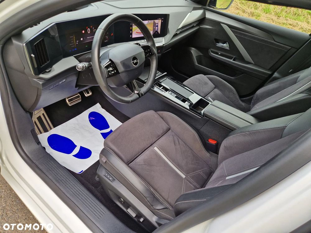 Opel Astra 1.6 T Plug-in Hybrid GSe - 12