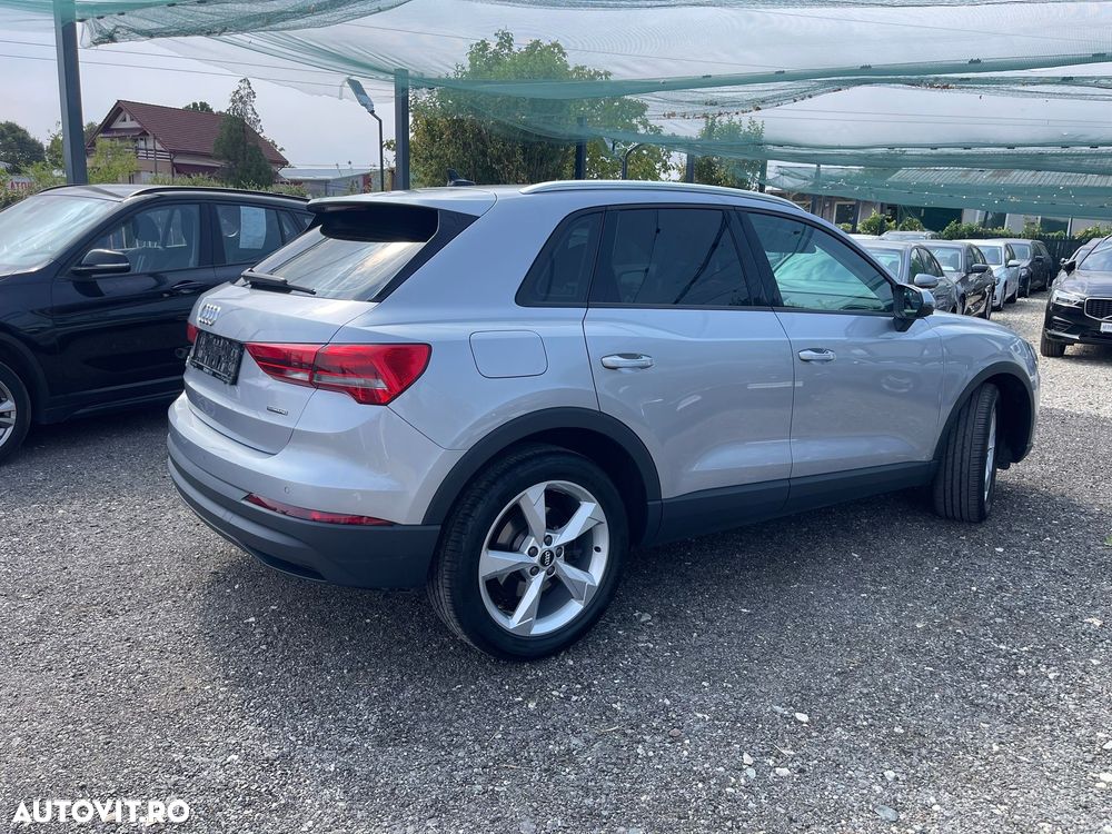 Audi Q3 2.0 40 TDI quattro S tronic Basic - 5