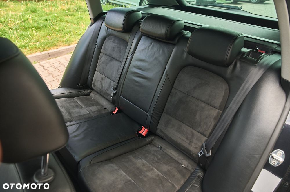Skoda Superb 2.0 TDI DSG Exclusive - 31