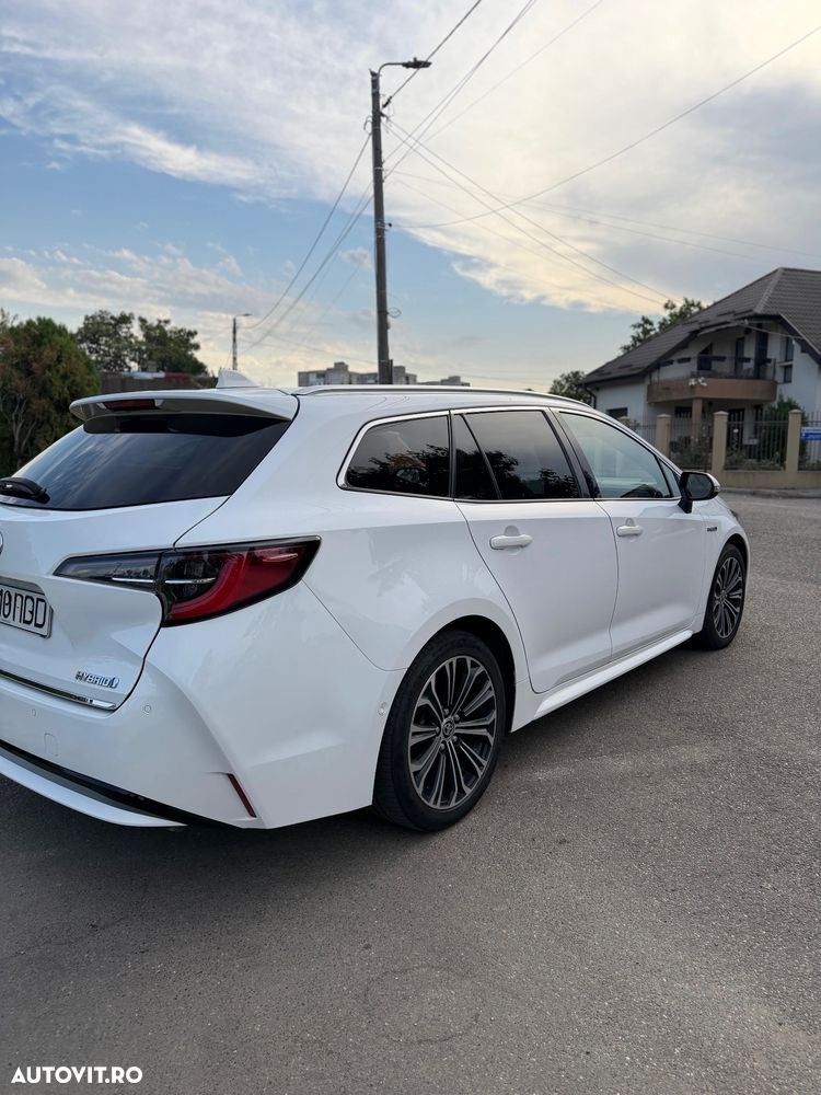 Toyota Corolla - 5