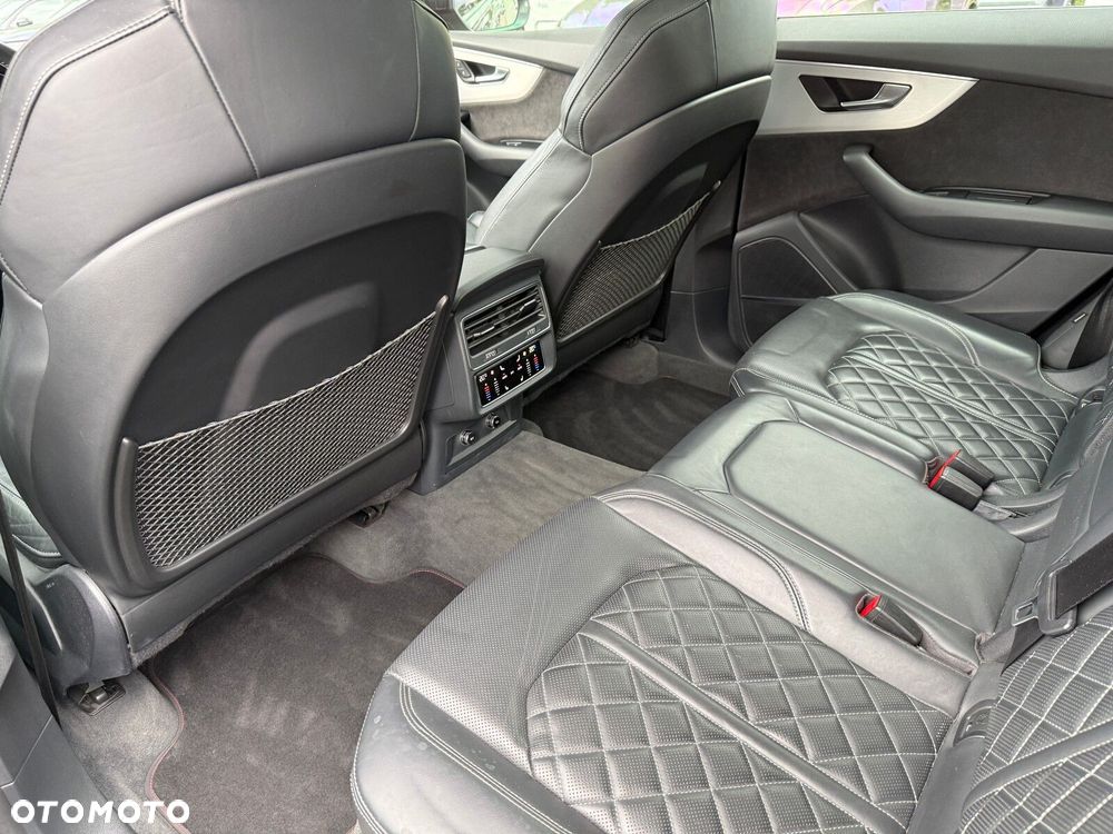 Audi Q8 - 26