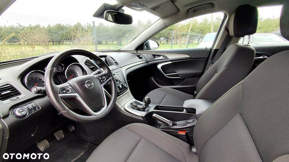 Opel Insignia - 10