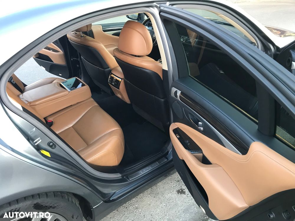 Lexus Seria LS 600h - 8