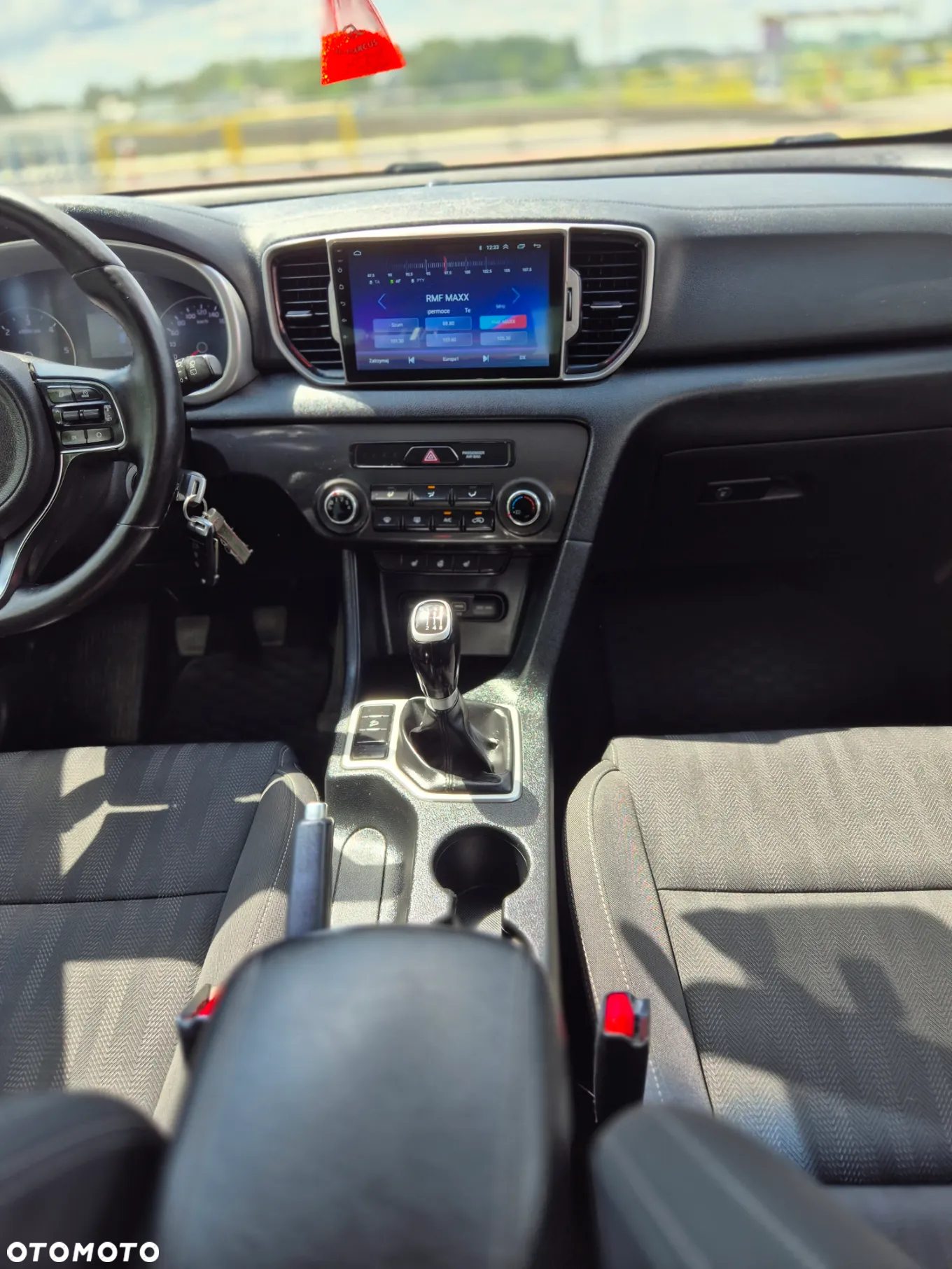 Kia Sportage 1.7 CRDI 2WD Dream-Team Edition - 10