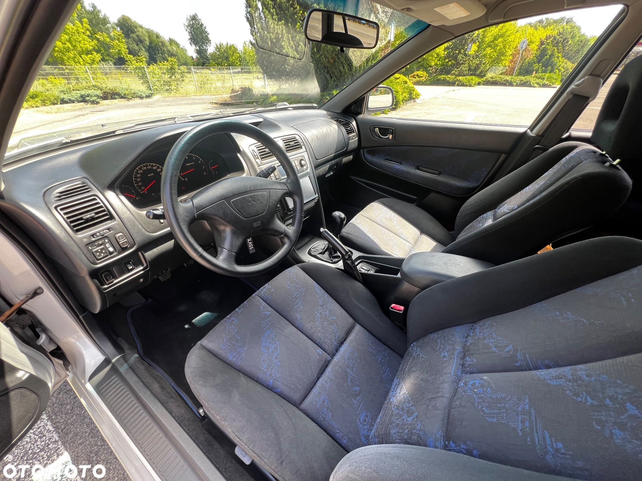 Mitsubishi Galant 2.5 V6 - 10