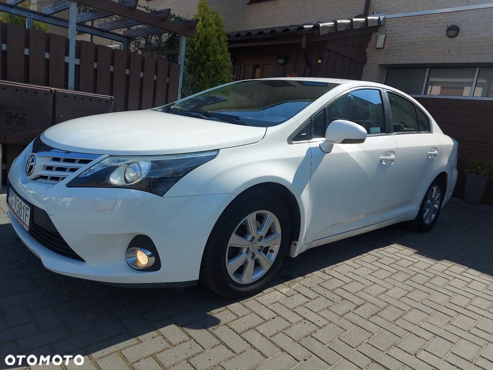 Toyota Avensis - 1
