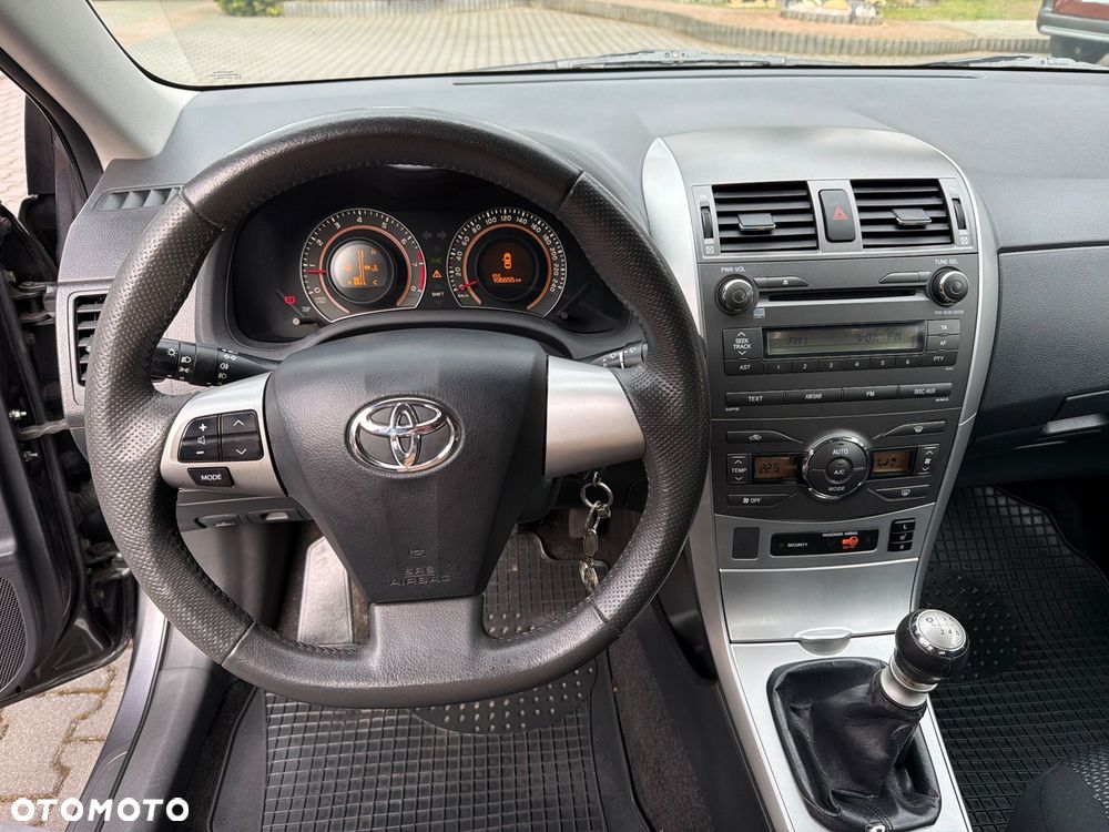 Toyota Corolla 1.6 Premium - 21