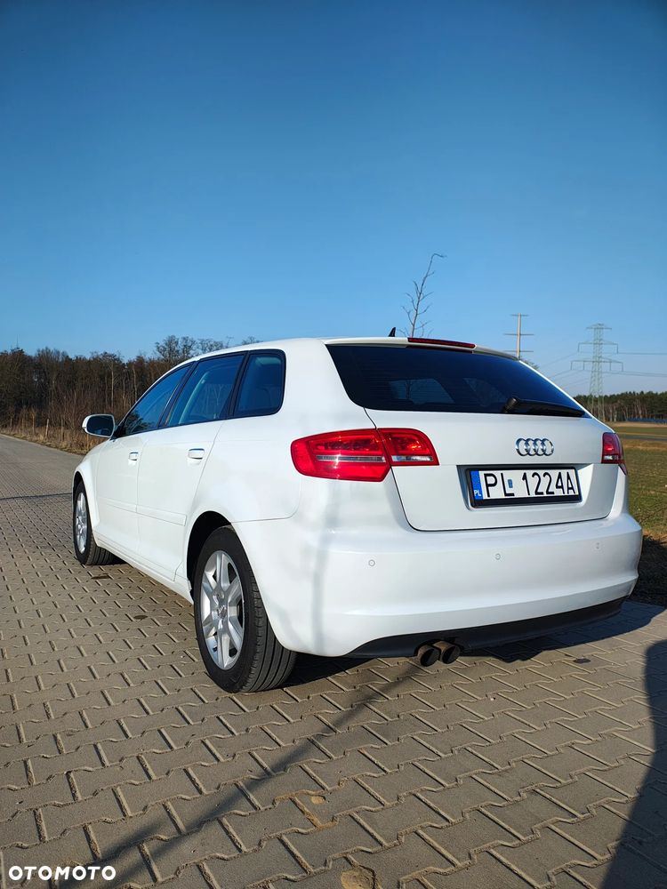 Audi A3 Sportback 1.8 TFSI S tronic Ambiente - 4