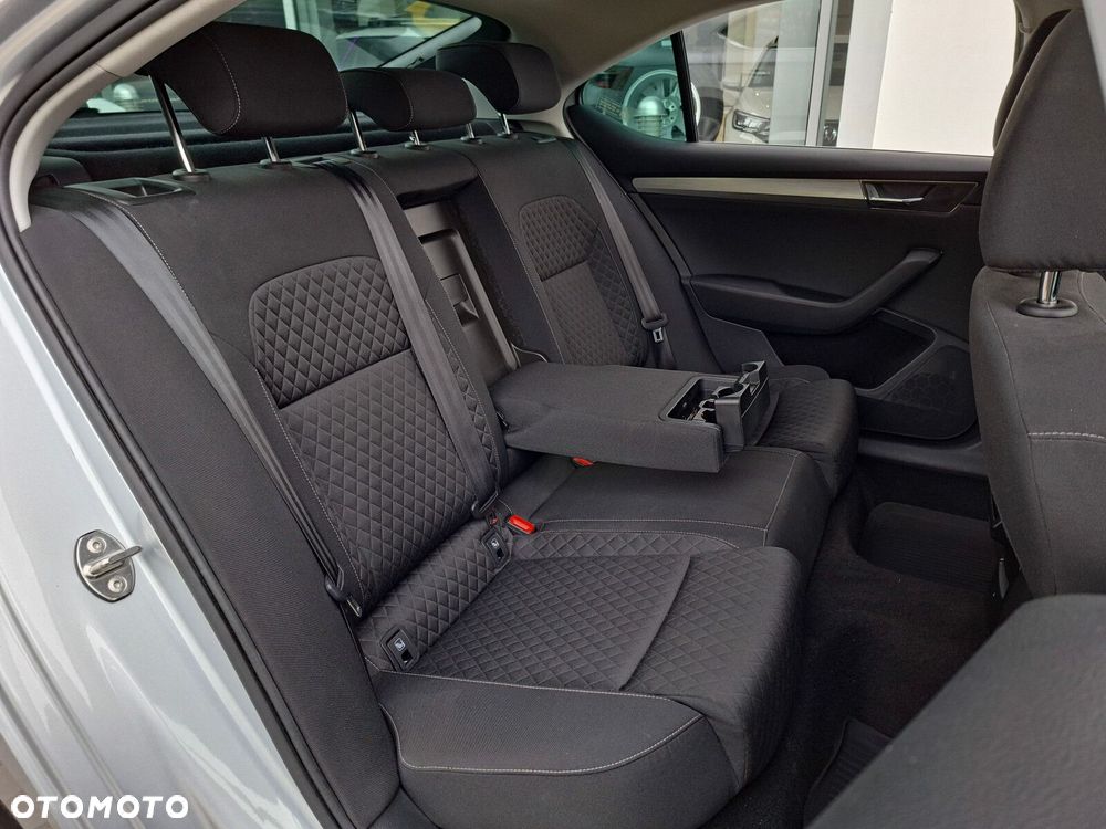 Skoda Superb 1.5 TSI Ambition DSG - 17