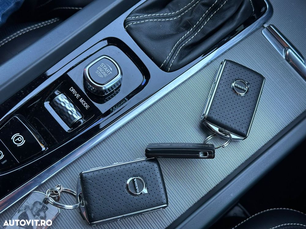 Volvo XC 60 D5 AWD R-Design - 6