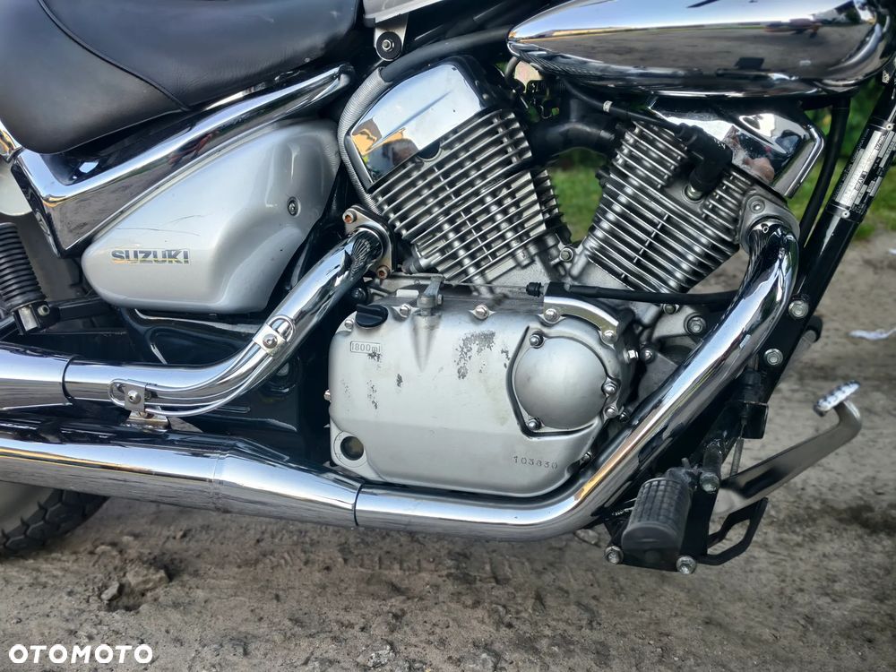 Suzuki Intruder - 6