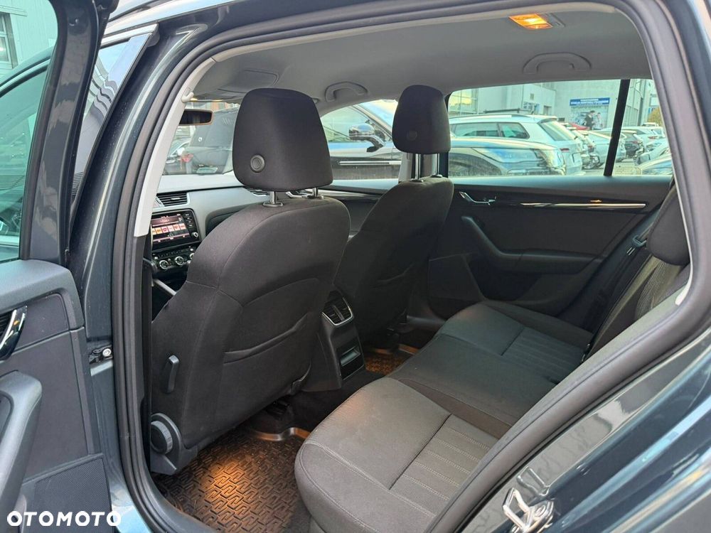 Skoda Octavia 2.0 TDI SCR Style DSG - 13