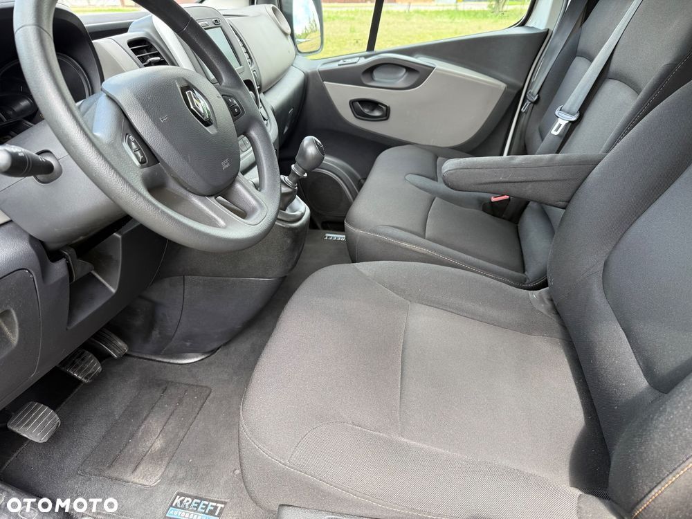 Renault Trafic - 28
