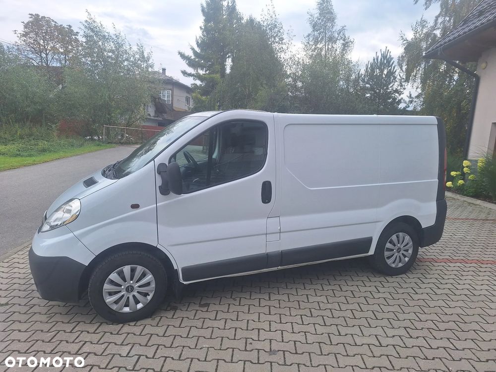 Opel Vivaro - 16