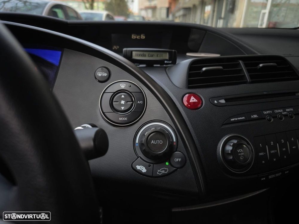 Honda Civic 1.4 i-VTEC Elegance - 17