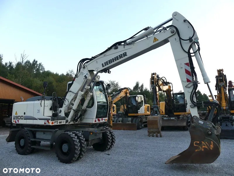 Liebherr A900C z Niemiec / Super Stan / - 10