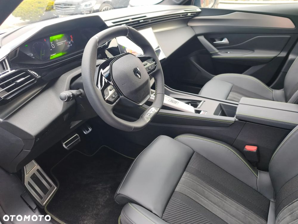 Peugeot 408 1.2 PureTech mHEV GT S&S e-DSC6 - 14