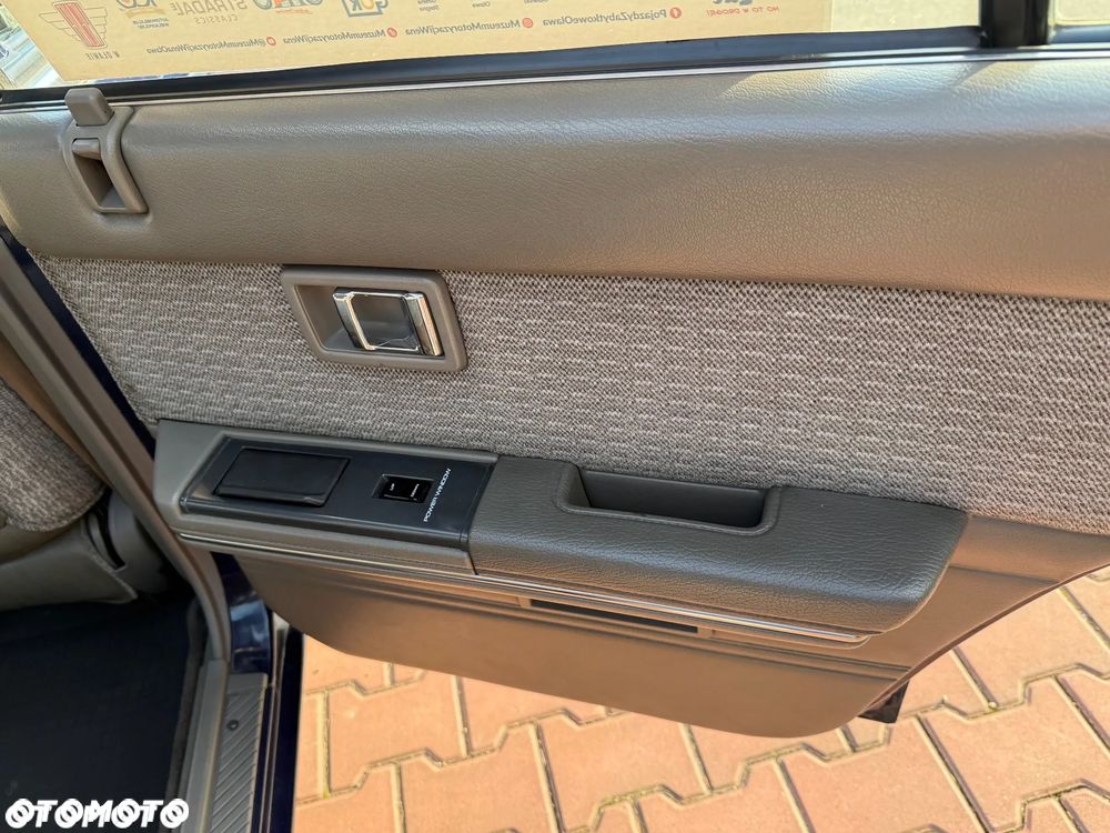 Nissan Laurel 2.8 GL D - 25