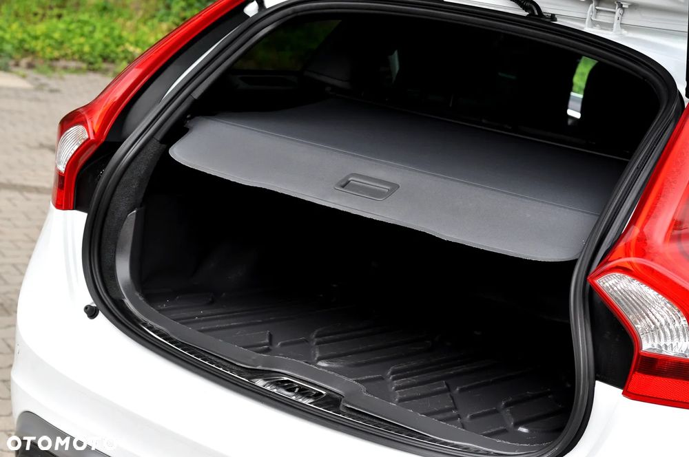 Volvo V60 T5 Geartronic Powershift RDesign - 23