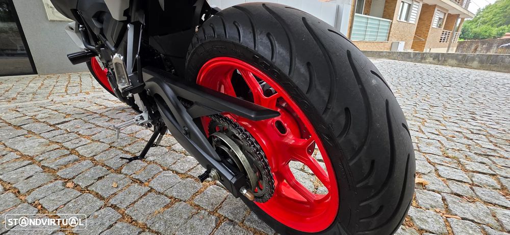Yamaha MT-03 - 8