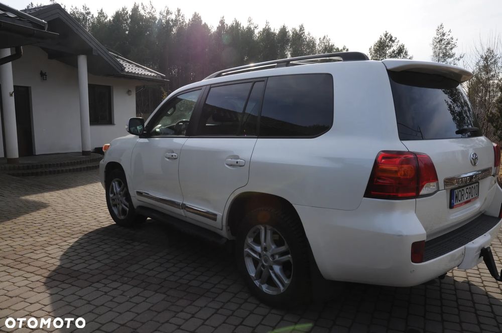 Toyota Land Cruiser - 5