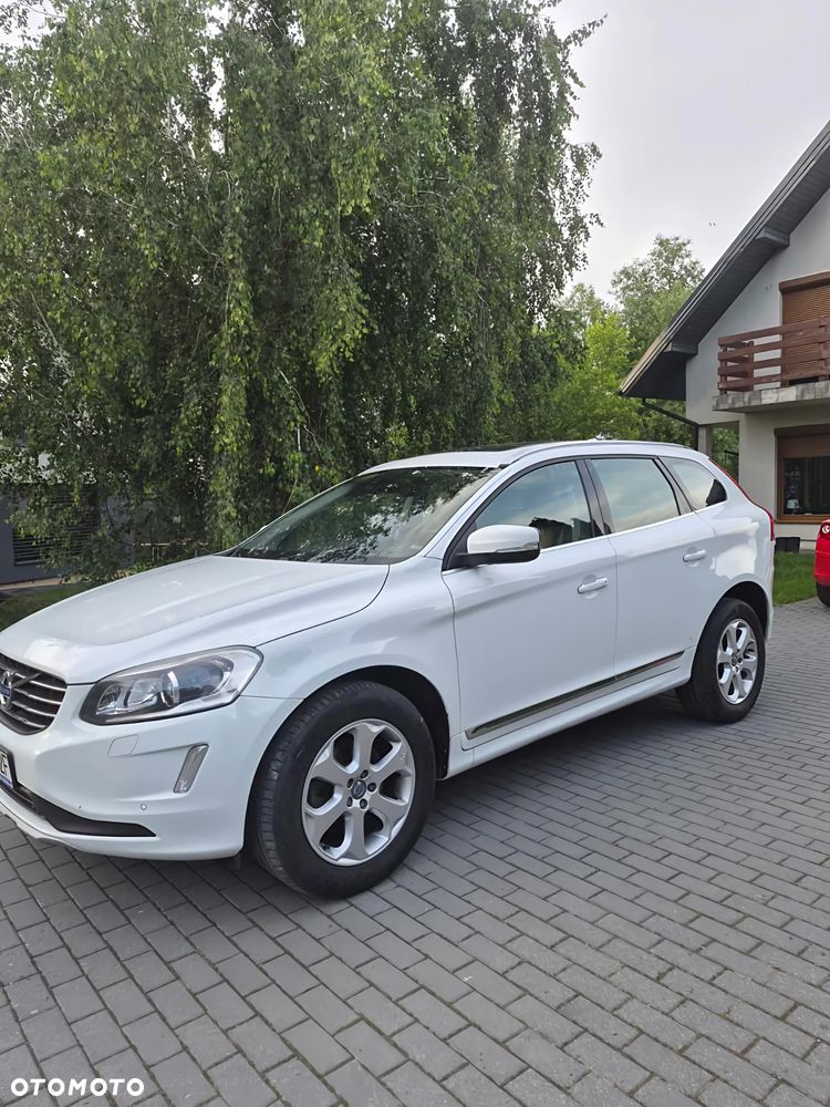 Volvo XC 60 D5 AWD Momentum - 5