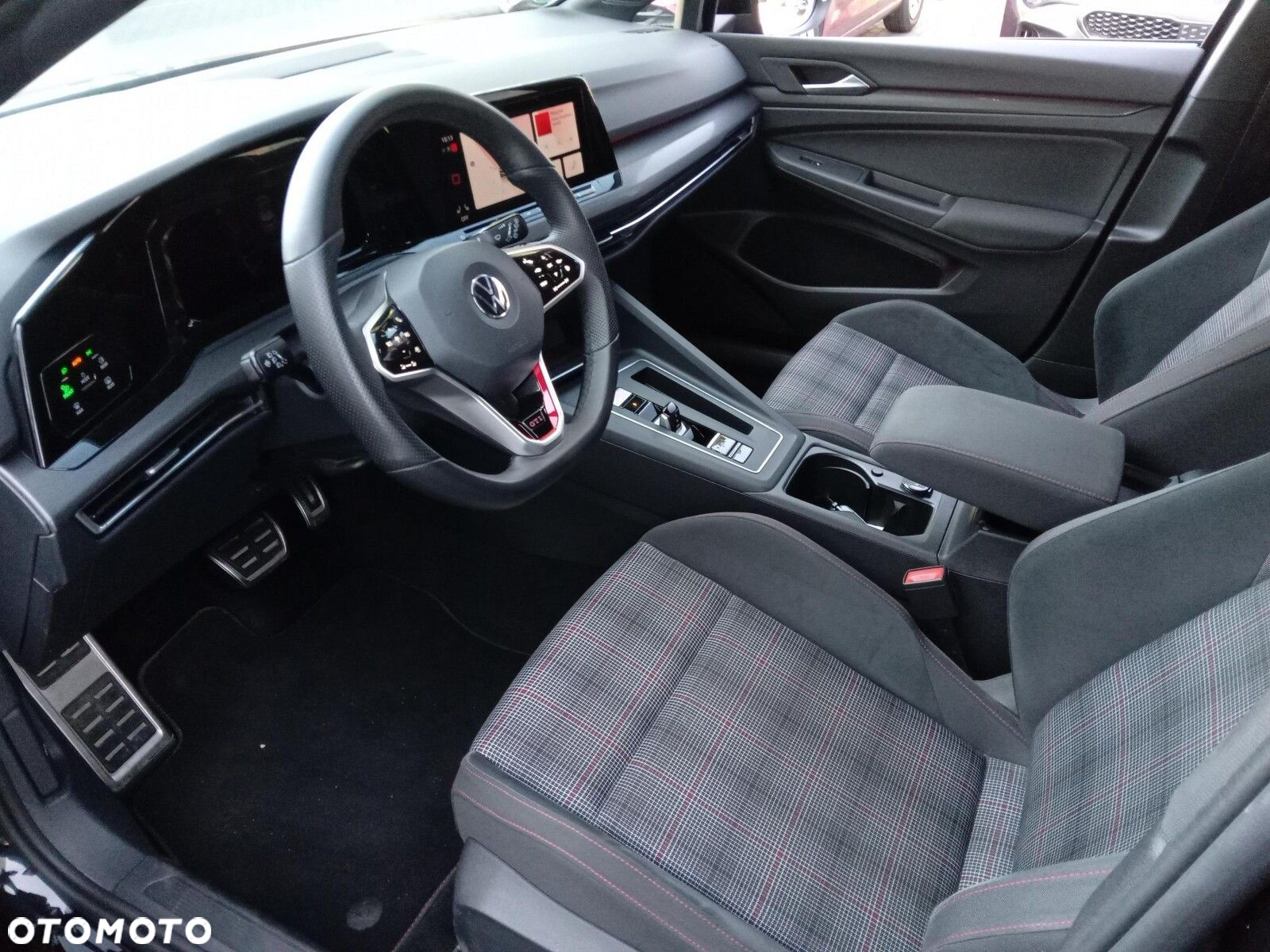 Volkswagen Golf - 17