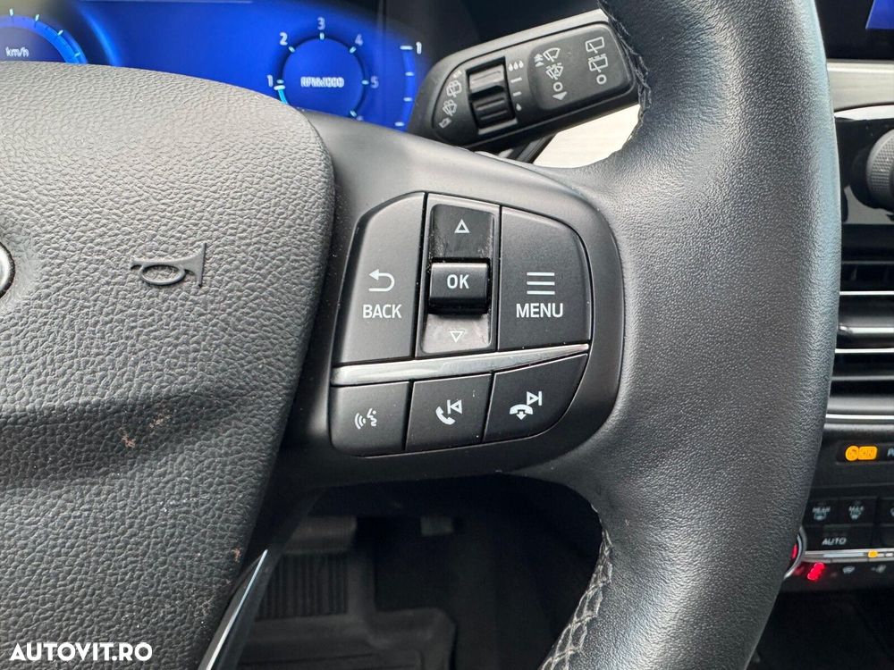 Ford Kuga - 16