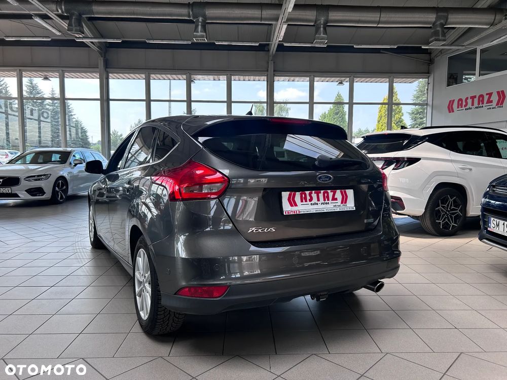 Ford Focus 1.5 EcoBoost Titanium ASS - 5