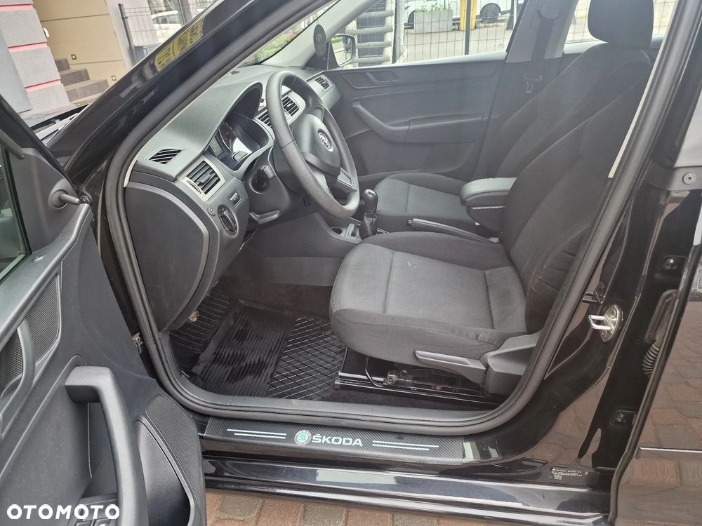 Skoda RAPID 1.2 Ambition Max - 18