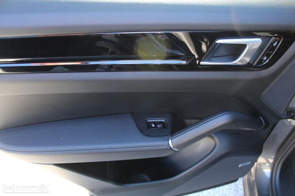 Porsche Cayenne Coupé E-Hybrid - 39