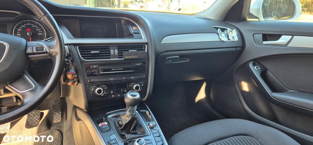 Audi A4 Avant 2.0 TDI - 24