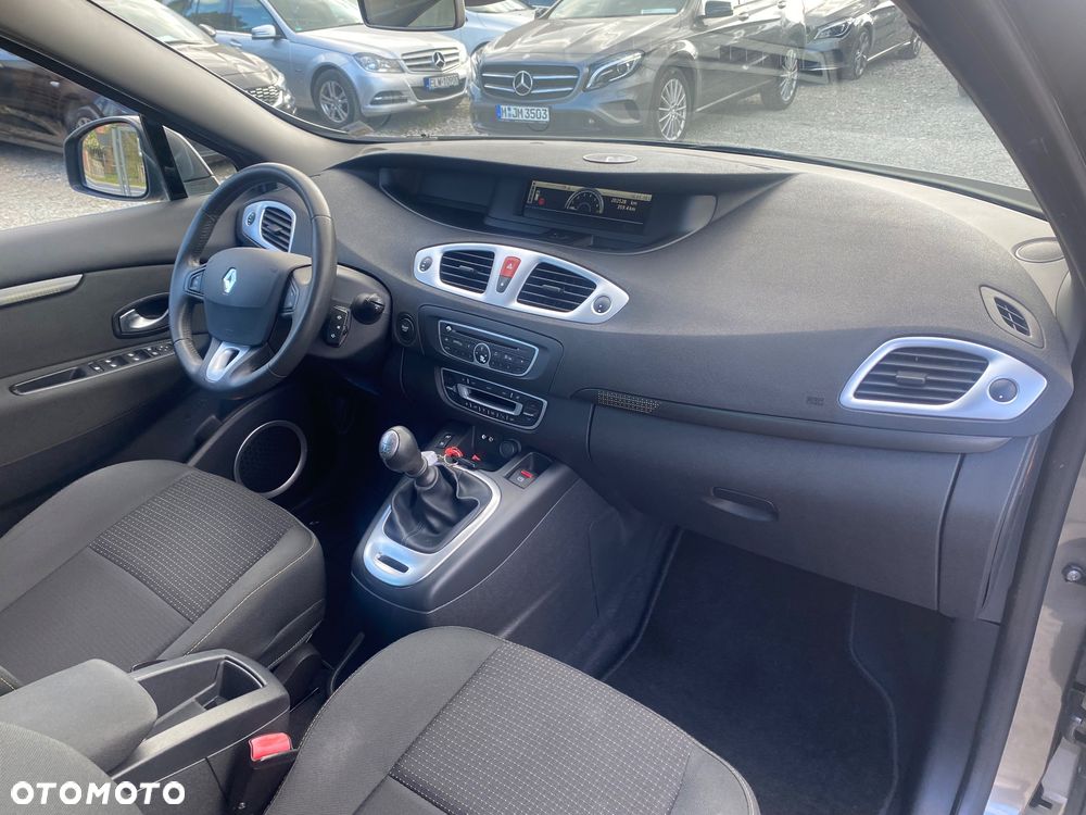 Renault Scenic 1.6 16V 110 Dynamique - 25