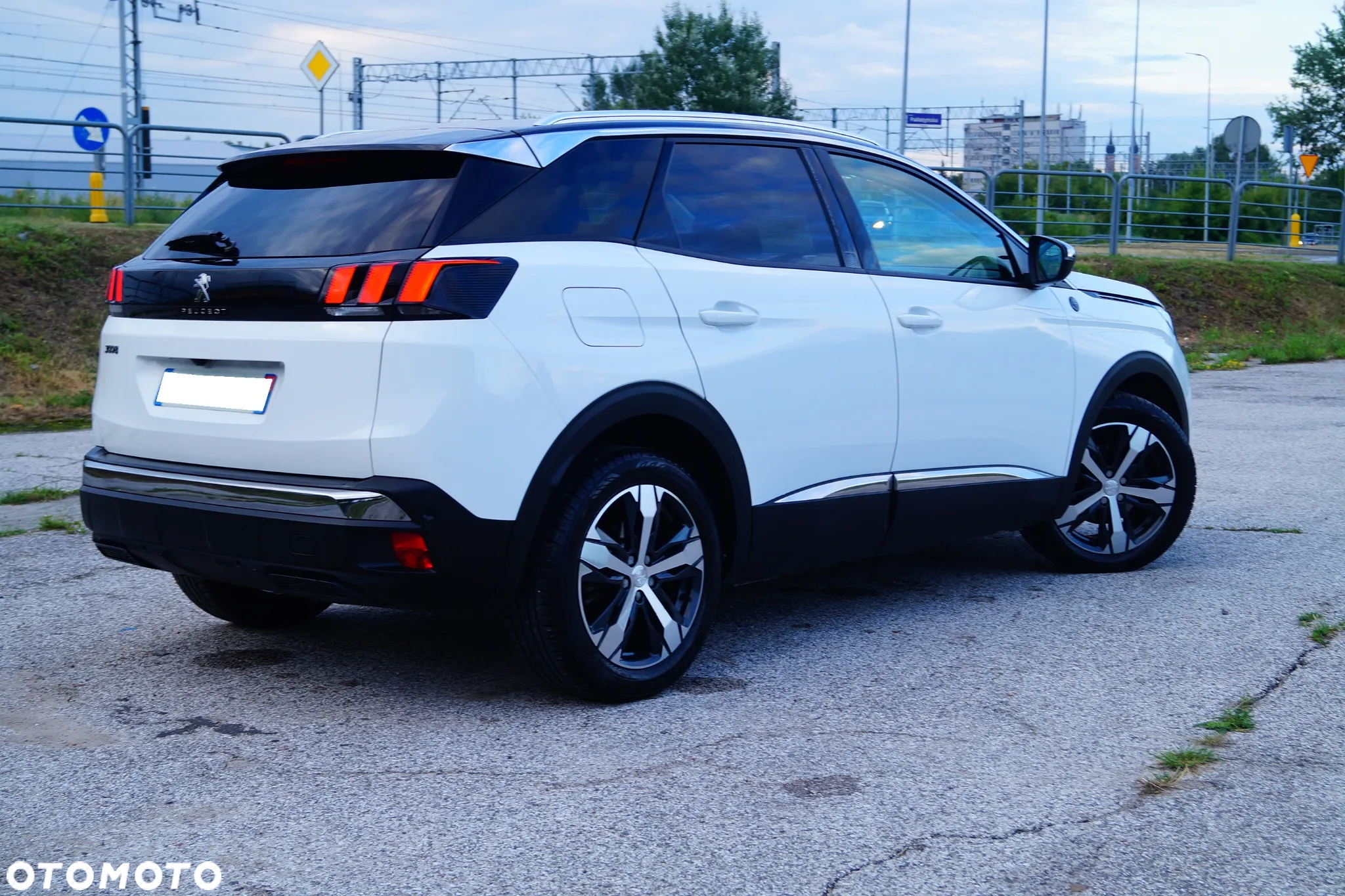 Peugeot 3008 1.5 BlueHDi Allure S&S EAT8 - 13