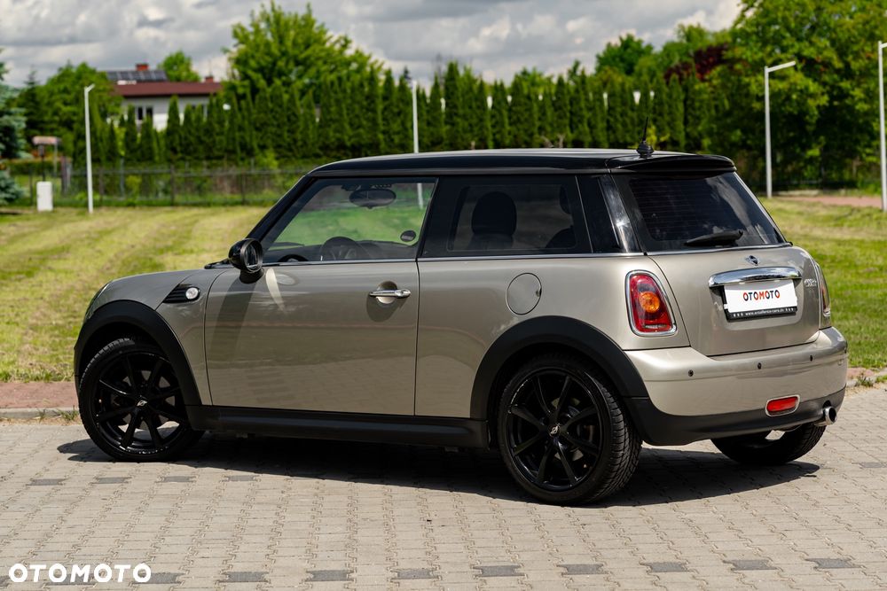 MINI Cooper 50 Camden - 11